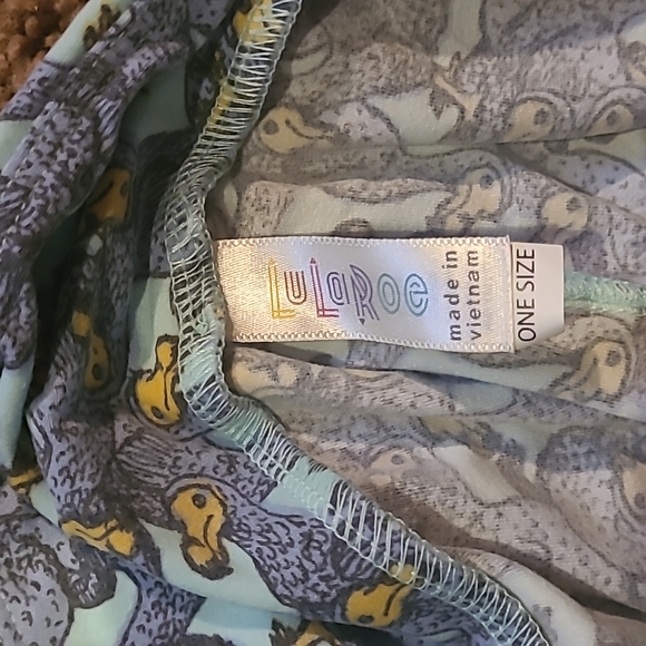 Lularoe One Size leggings - Picture 3 of 3